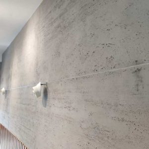 אריחי בטון טרוורטין בהיר - חיפוי קירות
